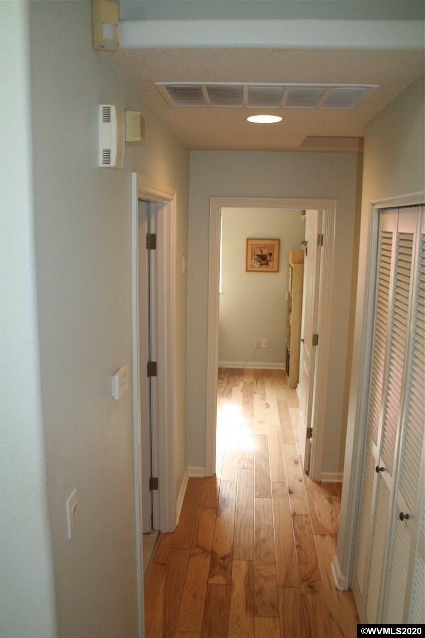 219 Sweden Cl Cl, Unit CL Silverton, OR 97381 - Photo 30 of 40