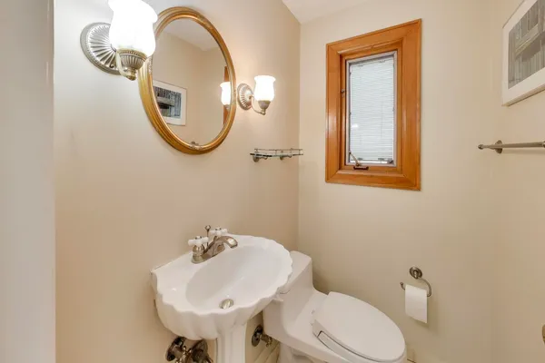 $625,000 | 6621 North Keating Avenue, Lincolnwood, IL 60712