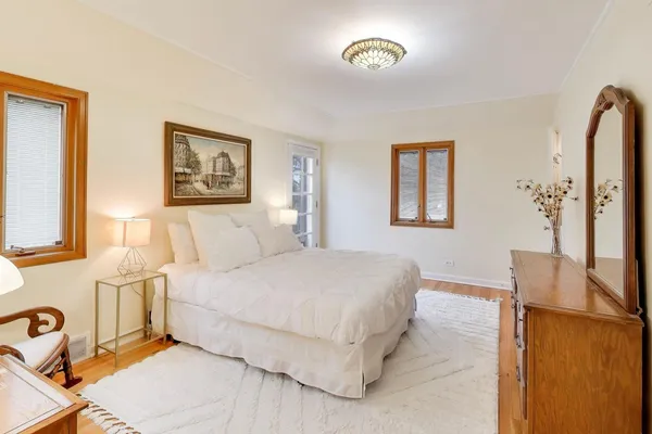 $625,000 | 6621 North Keating Avenue, Lincolnwood, IL 60712