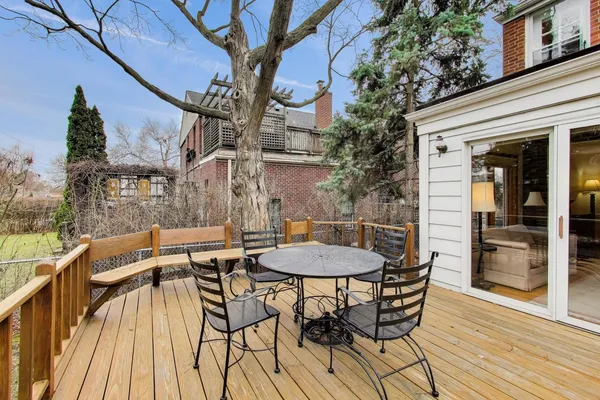 $625,000 | 6621 North Keating Avenue, Lincolnwood, IL 60712