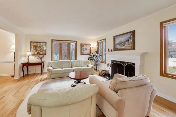 $625,000 | 6621 North Keating Avenue, Lincolnwood, IL 60712