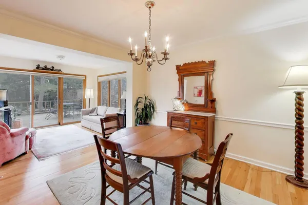 $625,000 | 6621 North Keating Avenue, Lincolnwood, IL 60712