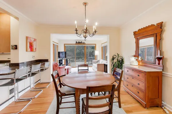 $625,000 | 6621 North Keating Avenue, Lincolnwood, IL 60712
