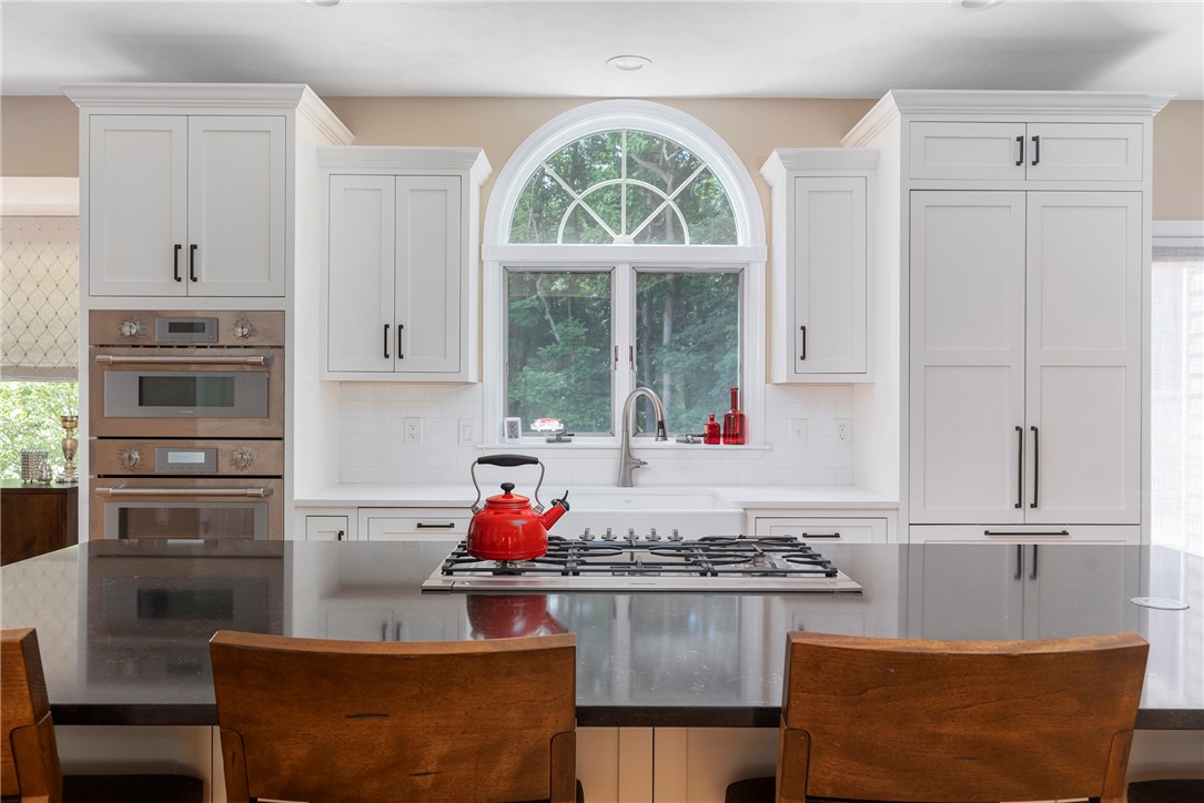 8 Howland Farm Road East Greenwich, RI 02818 - Photo 12 of 42 Gallery Image 12