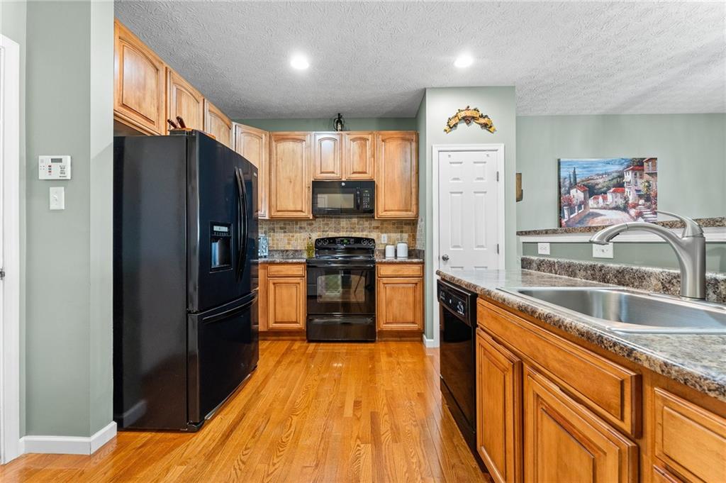 282 Maple Ridge Drive Canonsburg, PA 15317 - Photo 12 of 42 Gallery Image 12
