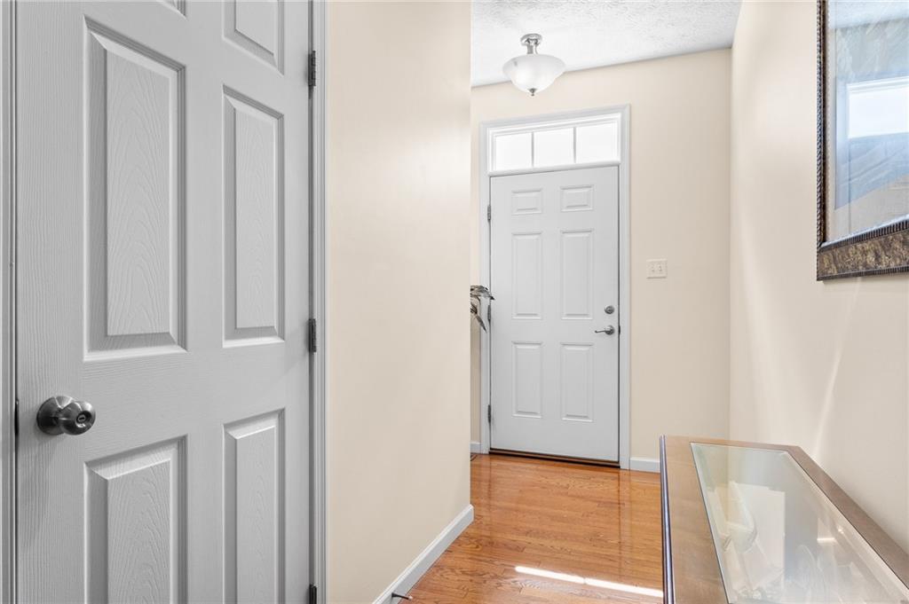 282 Maple Ridge Drive Canonsburg, PA 15317 - Photo 4 of 42 Gallery Image 4