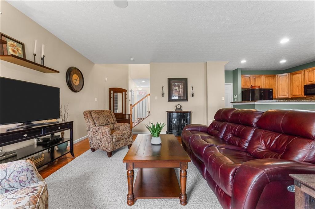 282 Maple Ridge Drive Canonsburg, PA 15317 - Photo 7 of 42 Gallery Image 7