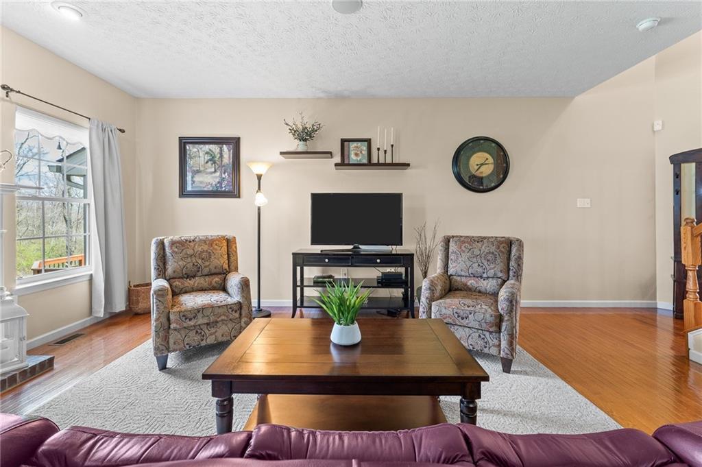 282 Maple Ridge Drive Canonsburg, PA 15317 - Photo 8 of 42 Gallery Image 8