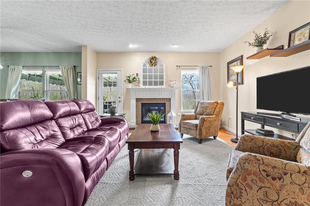 282 Maple Ridge Drive Canonsburg, PA 15317 - Photo 9 of 42 Gallery Image 9