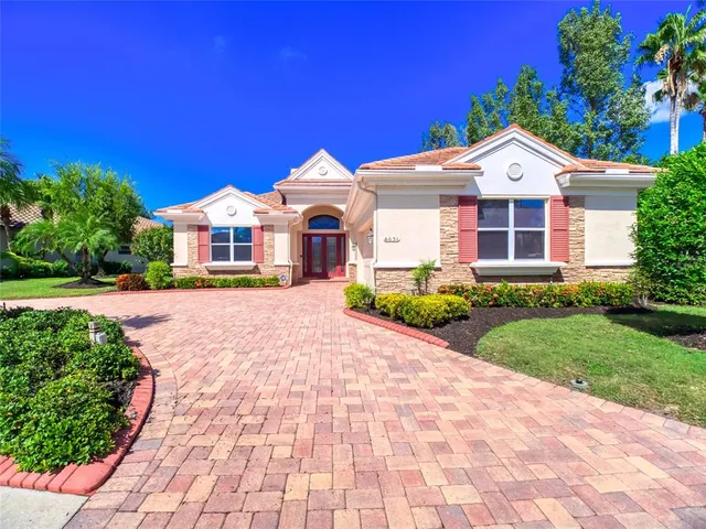 $955,000 | 6631 Waters Edge Way, Lakewood Ranch, FL 34202