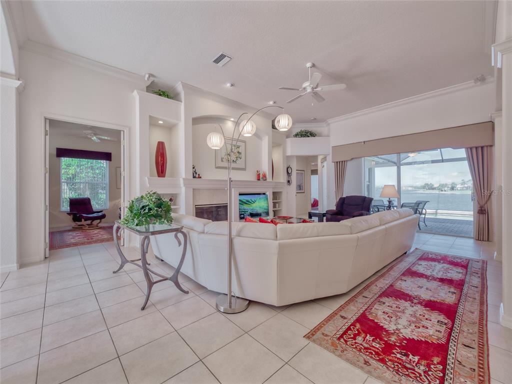 6631 Waters Edge Way Lakewood Ranch, FL 34202 - Photo 15 of 78