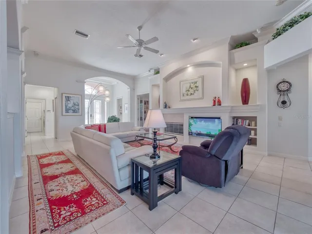 $955,000 | 6631 Waters Edge Way, Lakewood Ranch, FL 34202
