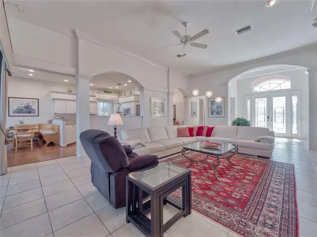 $955,000 | 6631 Waters Edge Way, Lakewood Ranch, FL 34202