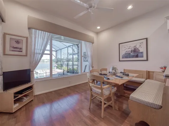 $955,000 | 6631 Waters Edge Way, Lakewood Ranch, FL 34202