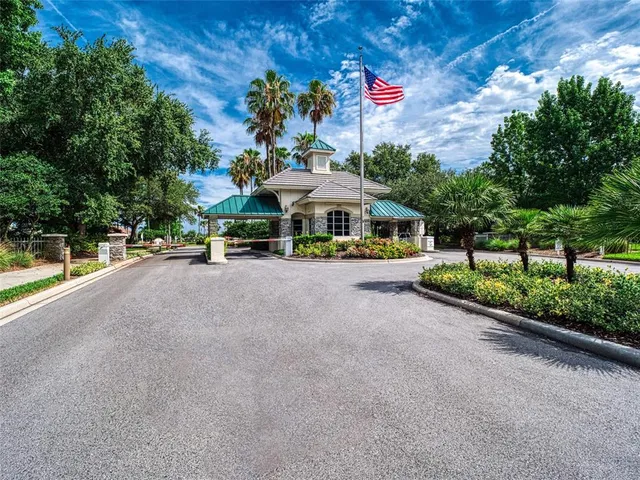 $955,000 | 6631 Waters Edge Way, Lakewood Ranch, FL 34202