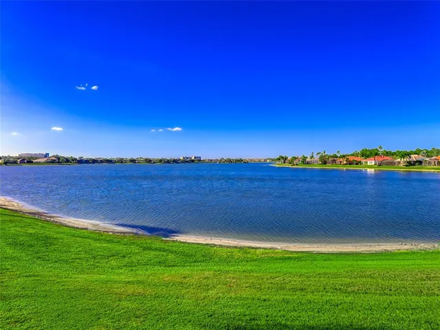 $955,000 | 6631 Waters Edge Way, Lakewood Ranch, FL 34202