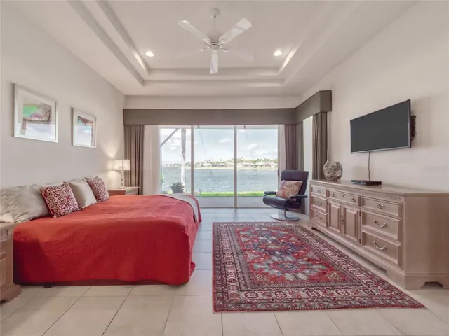 $955,000 | 6631 Waters Edge Way, Lakewood Ranch, FL 34202