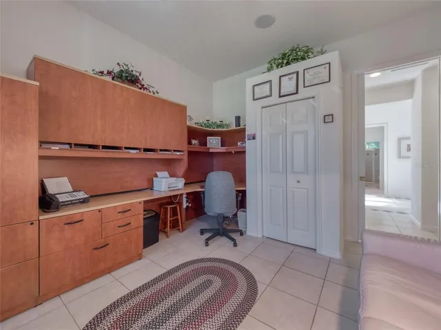 $955,000 | 6631 Waters Edge Way, Lakewood Ranch, FL 34202