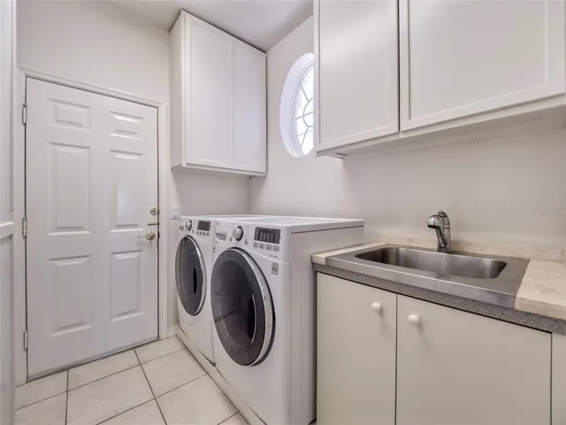 $955,000 | 6631 Waters Edge Way, Lakewood Ranch, FL 34202