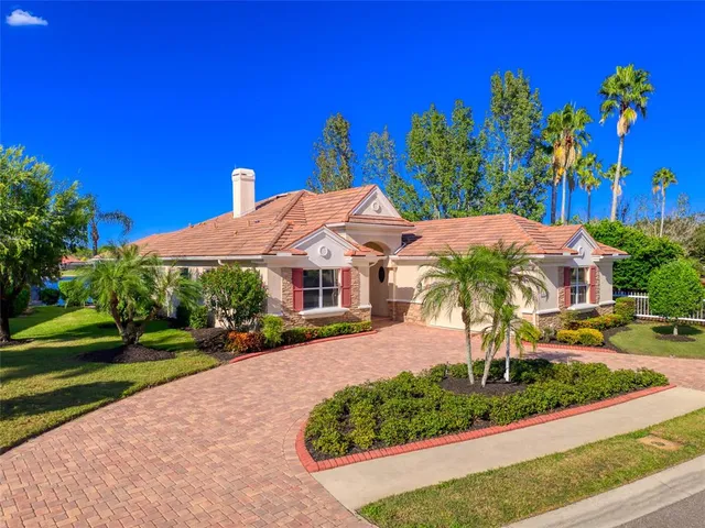$955,000 | 6631 Waters Edge Way, Lakewood Ranch, FL 34202