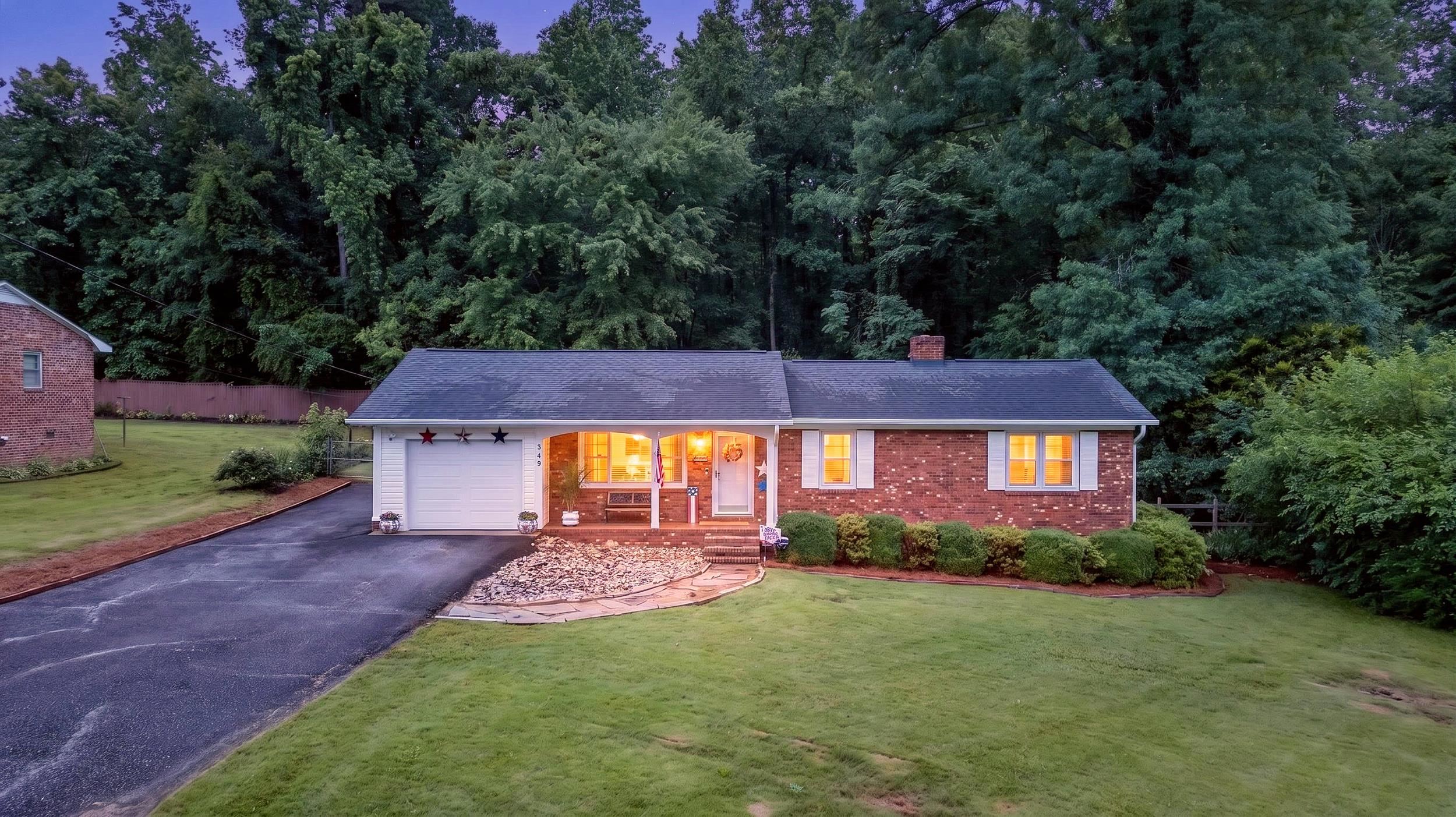 549 Barnwell Road Spartanburg, SC 29303 - Photo 1 of 36