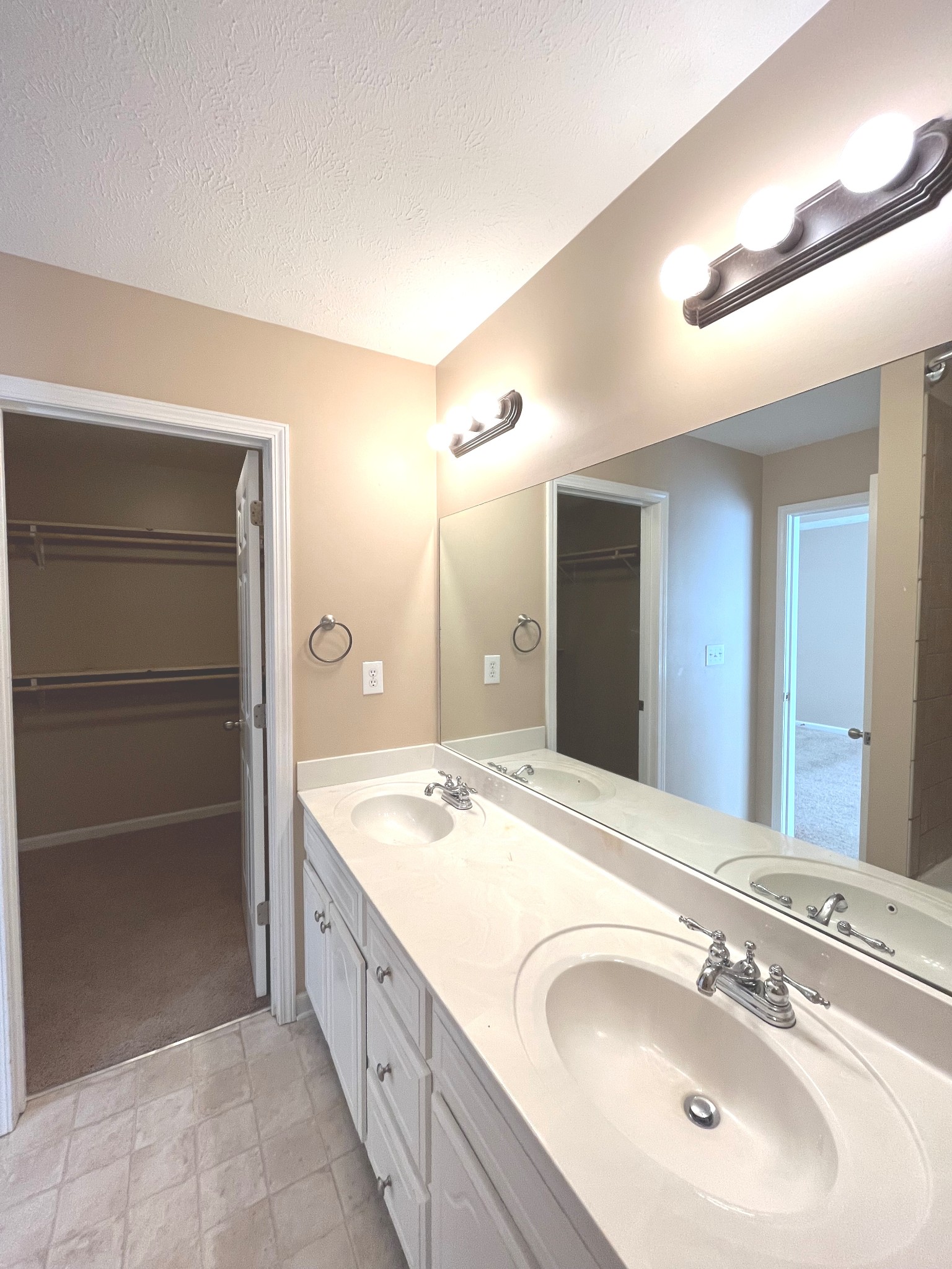 1547 Tylertown Road Clarksville, TN 37040 - Photo 9 of 14