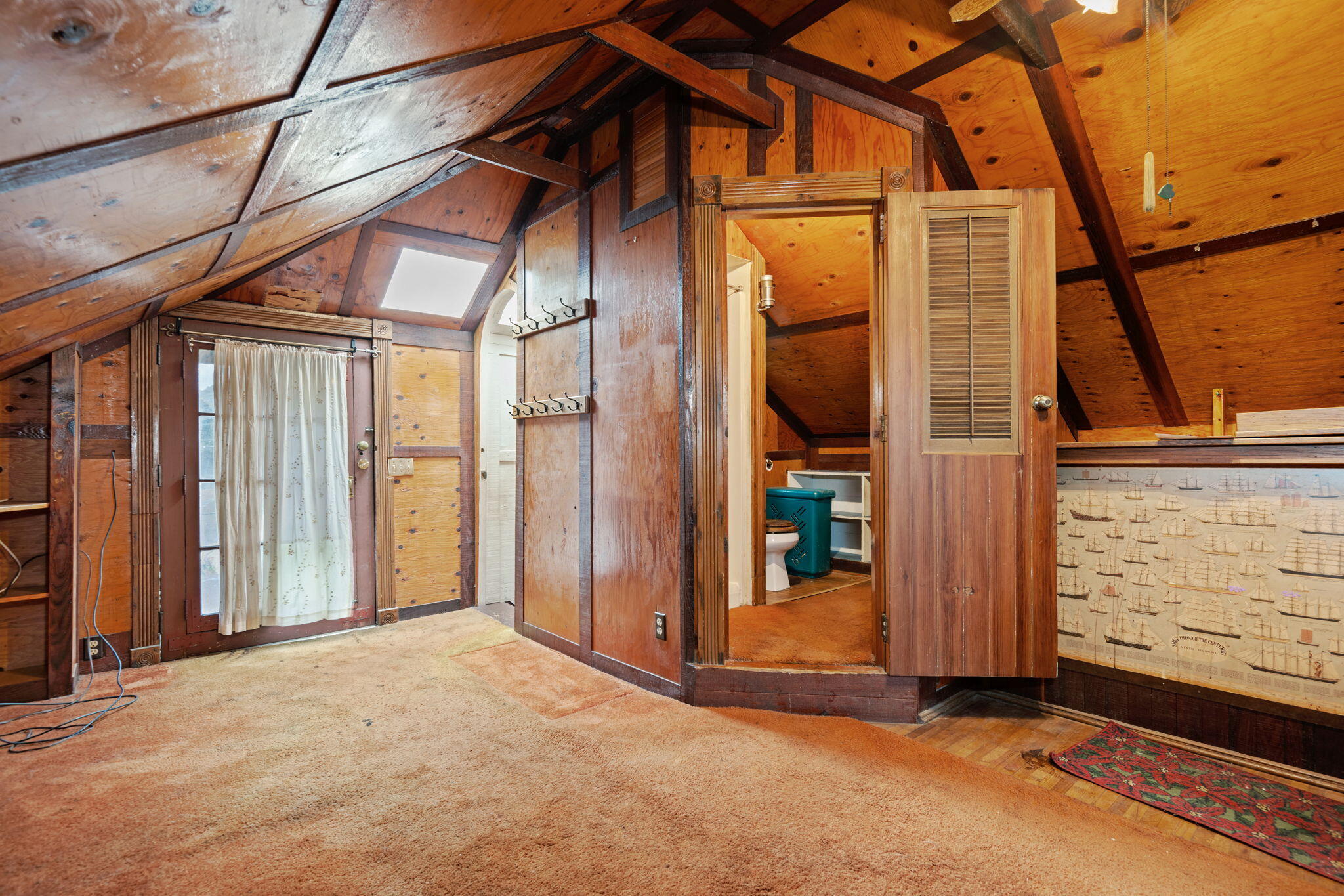 517 Brinkerhoff Avenue Santa Barbara, CA 93101 - Photo 18 of 31 2nd Floor Living Area