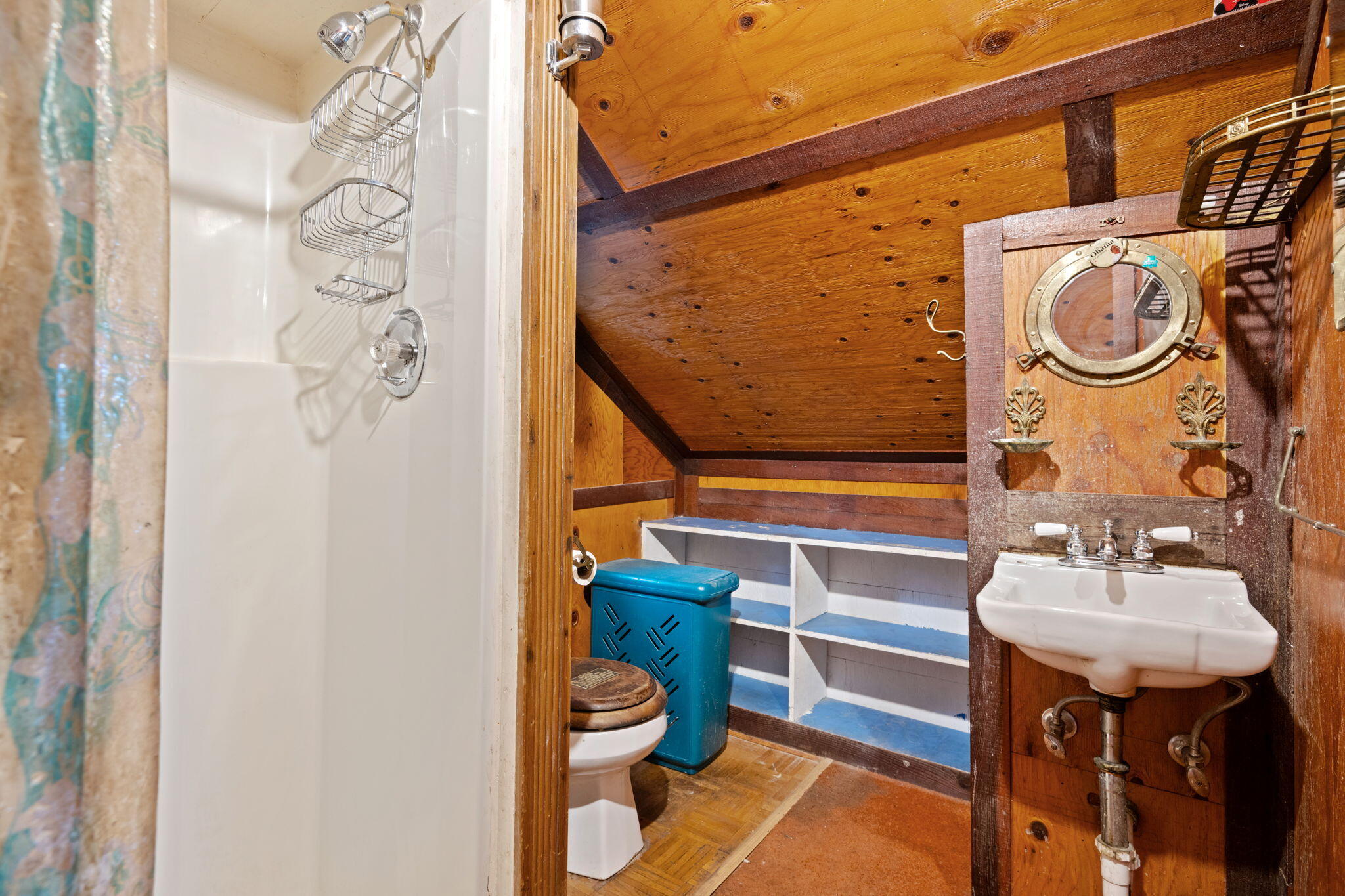 517 Brinkerhoff Avenue Santa Barbara, CA 93101 - Photo 19 of 31 Bathroom 2