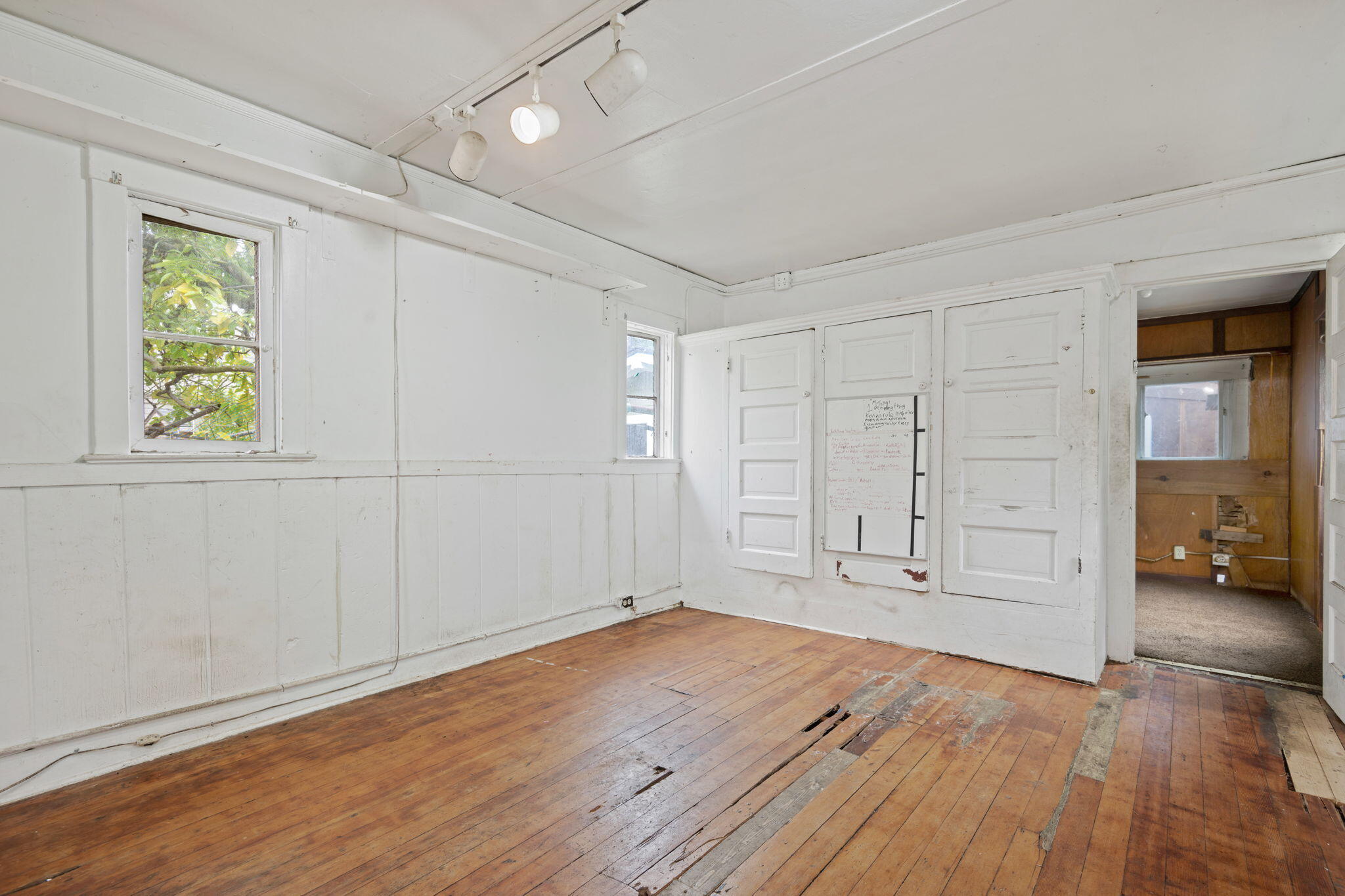517 Brinkerhoff Avenue Santa Barbara, CA 93101 - Photo 24 of 31 517 Living room 2