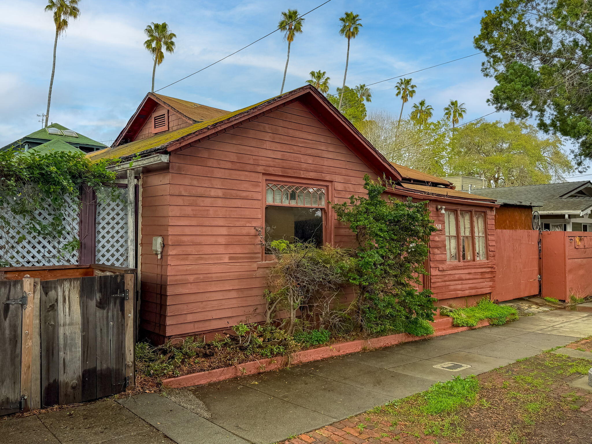 517 Brinkerhoff Avenue Santa Barbara, CA 93101 - Photo 29 of 31 518 De La Vina (exterior)