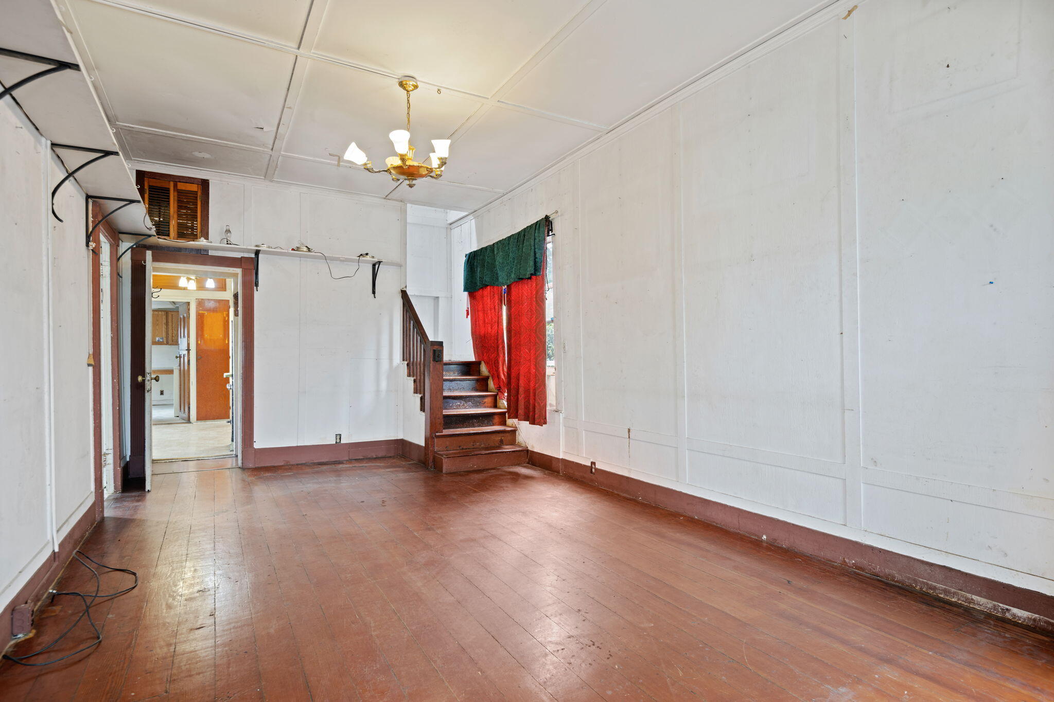 517 Brinkerhoff Avenue Santa Barbara, CA 93101 - Photo 4 of 31 Living Room