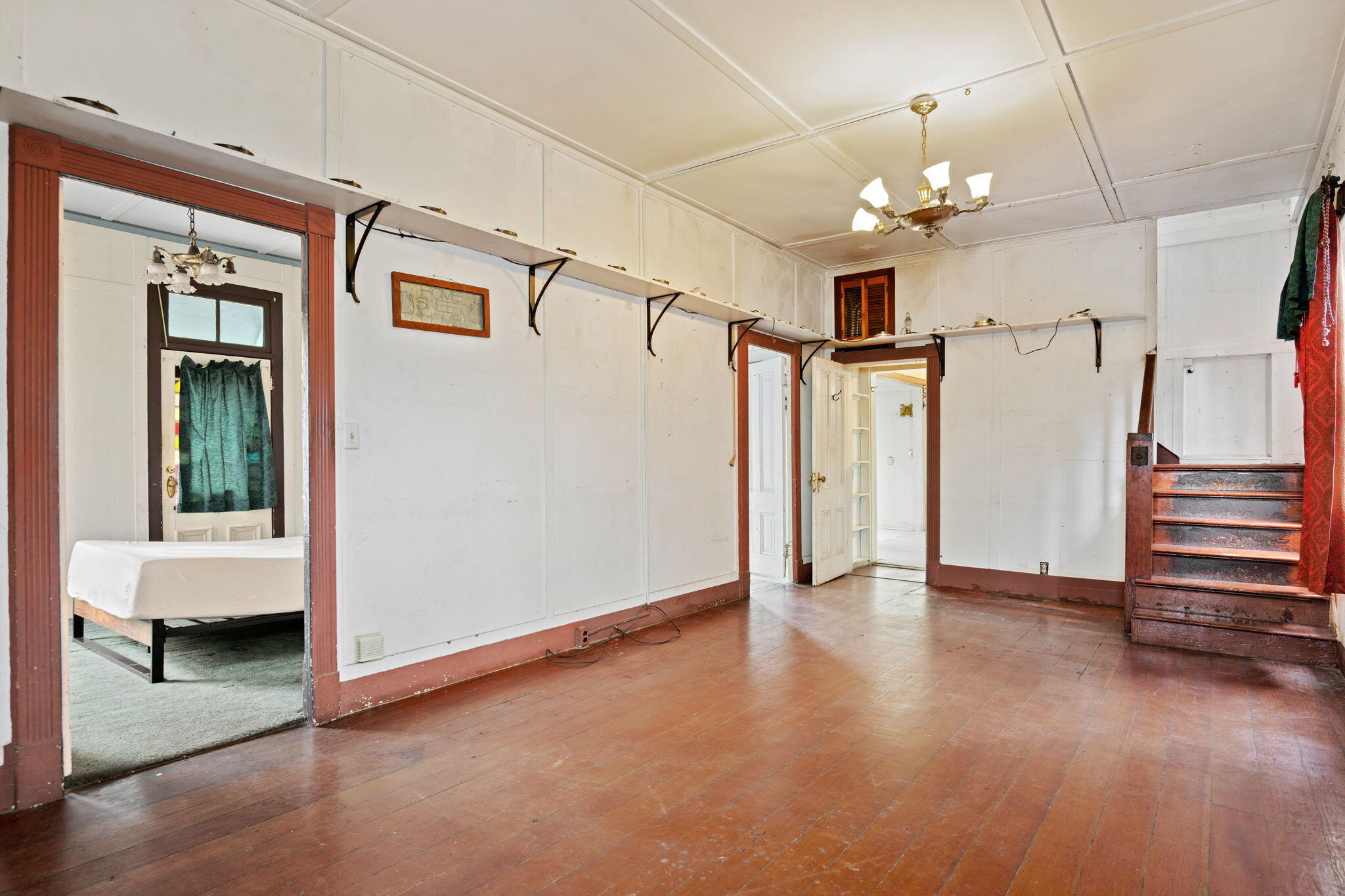 517 Brinkerhoff Avenue Santa Barbara, CA 93101 - Photo 5 of 31 Living Room