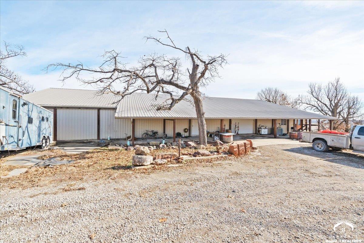 22559 Fall Leaf Road Linwood, KS 66052 - Photo 2 of 39