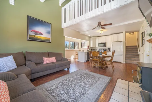 $549,000 | 11661 Snowpeak Way, Unit 520, Truckee, CA 96161