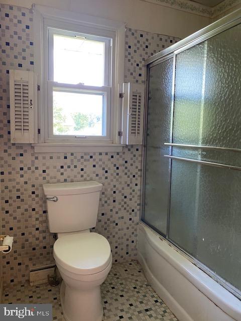 123 Othoridge Road Lutherville-Timonium, MD 21093 - Photo 20 of 32 Tub shower combo in hall bath