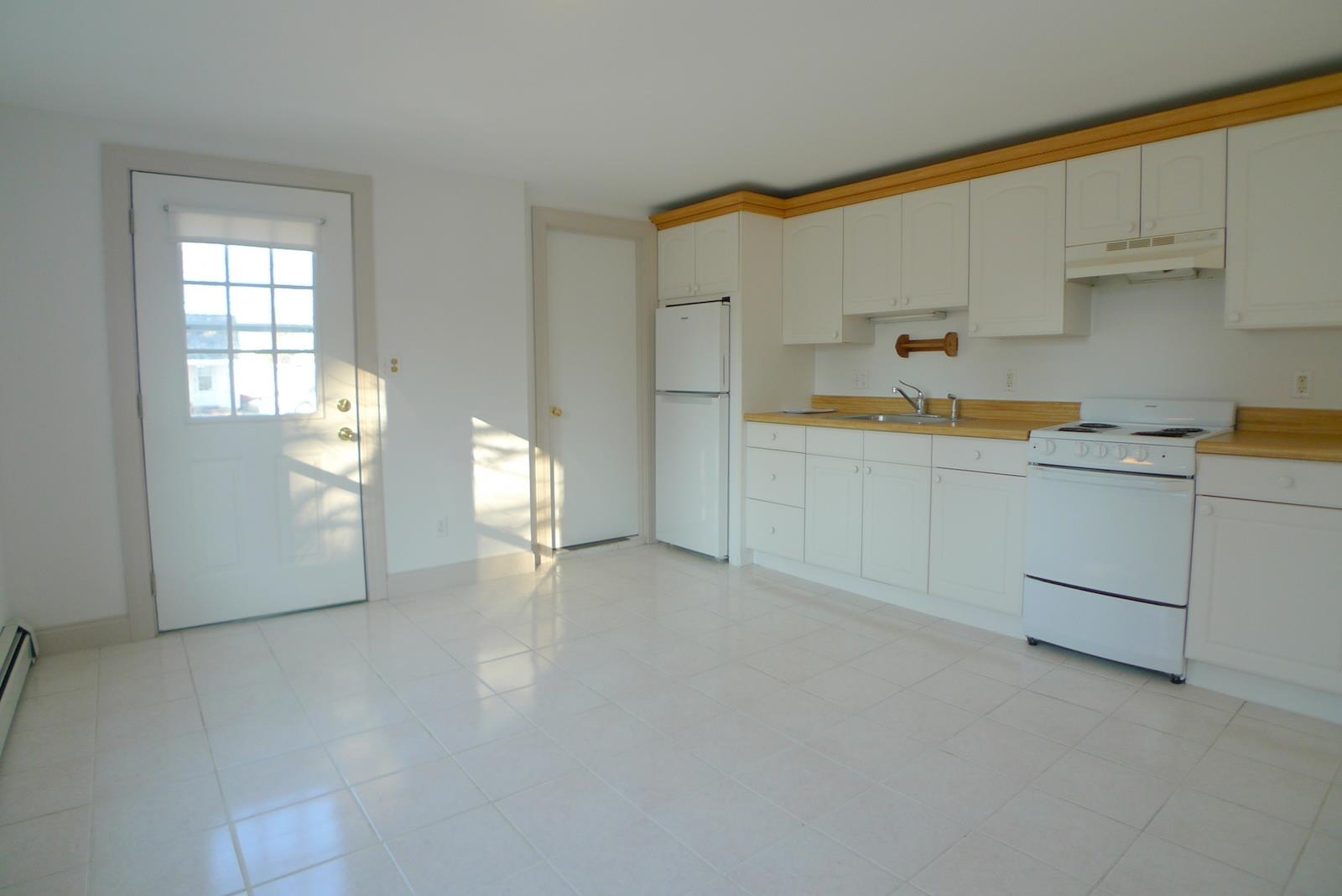 83 Main Street, Unit 2B Exeter, NH 03833 - Photo 11 of 17