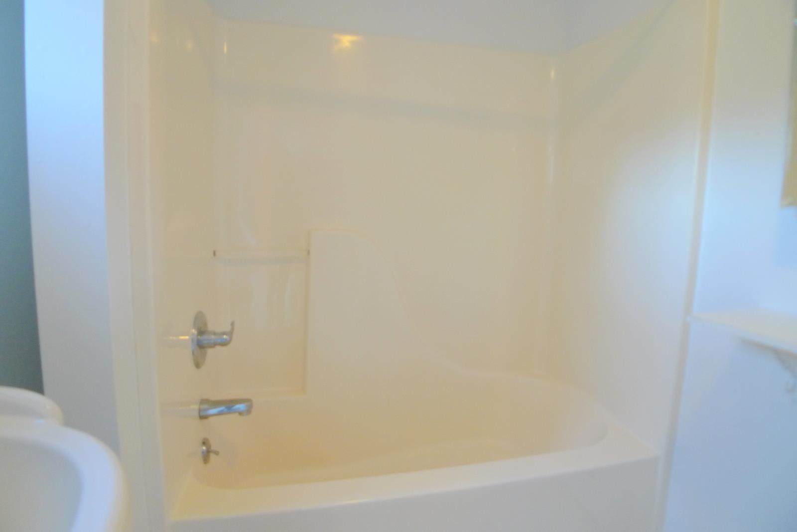 83 Main Street, Unit 2B Exeter, NH 03833 - Photo 15 of 17