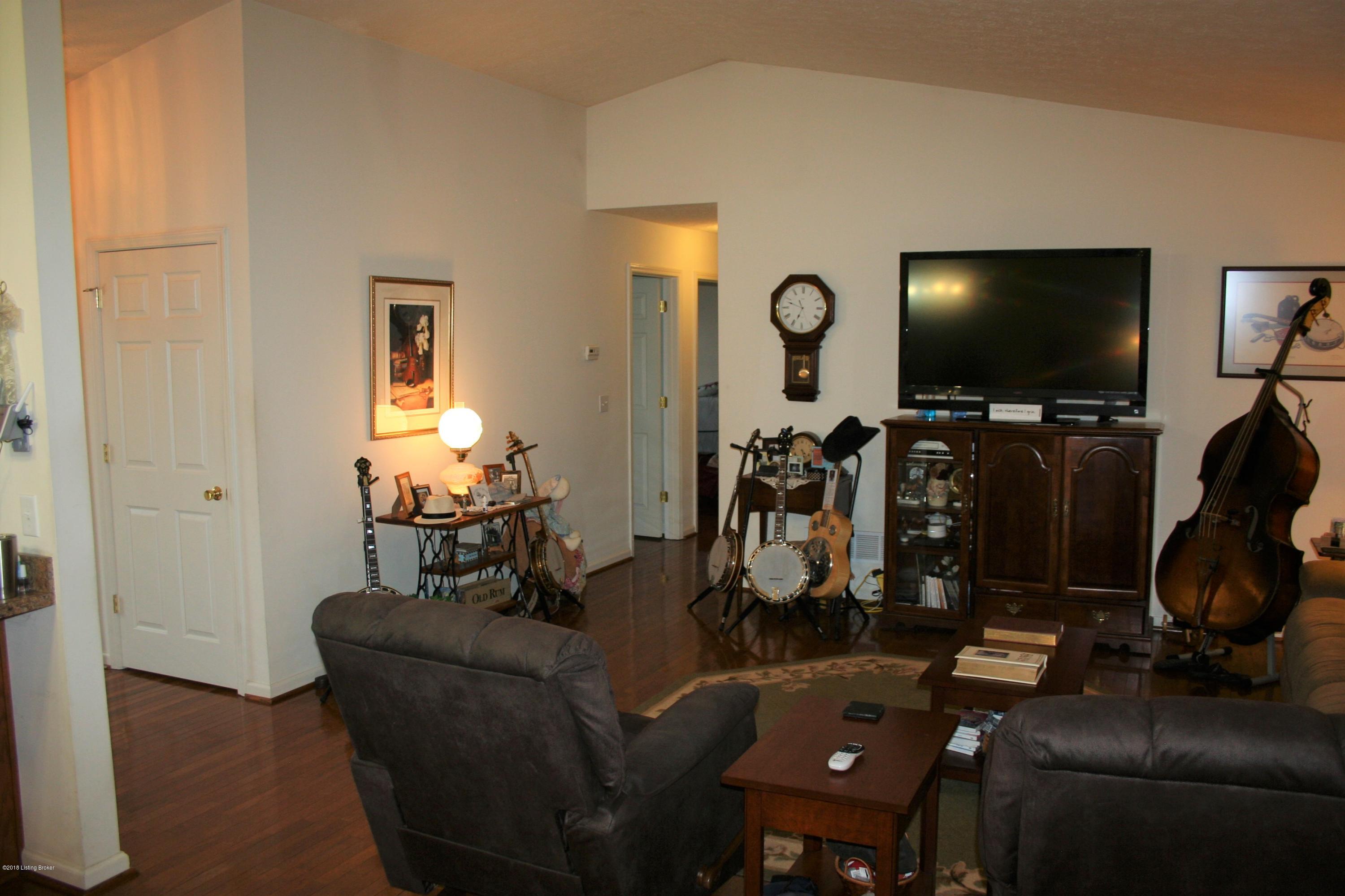 1540 Ashby Road Lawrenceburg, KY 40342 - Photo 5 of 47 4