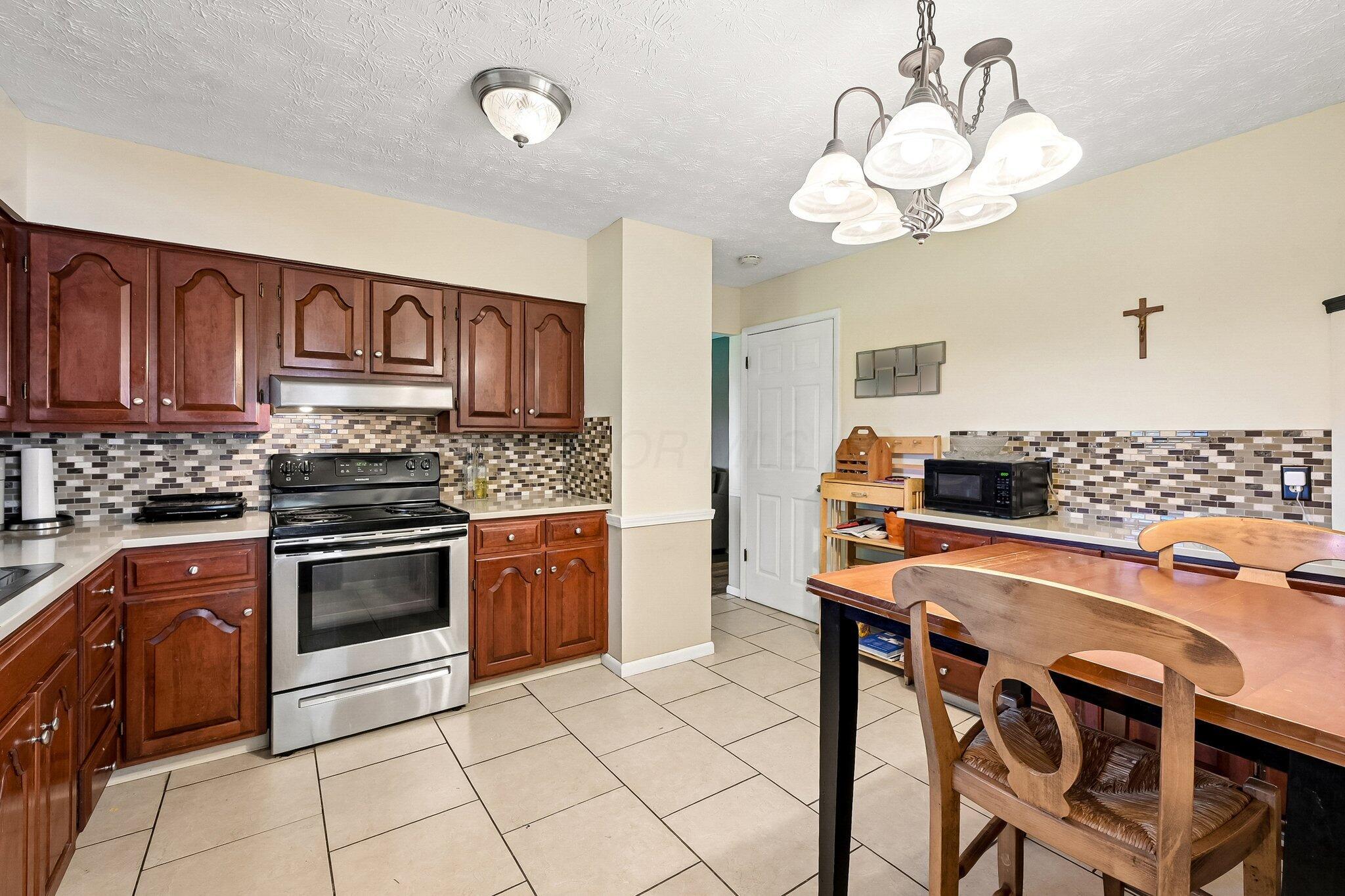 188 Storington Road Westerville, OH 43081 - Photo 18 of 49