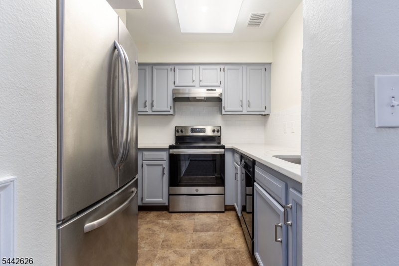 24 Wescott Road, Unit 24 Bedminster, NJ 07921 - Photo 11 of 26
