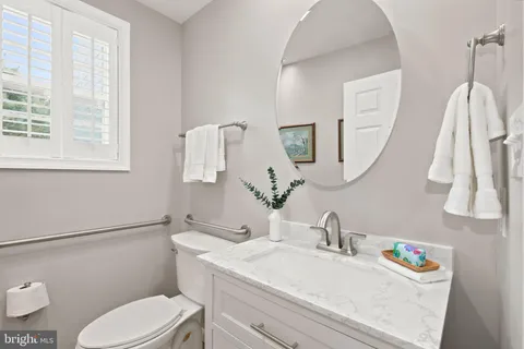 $900,000 | 4509 Clearbrook Lane, Kensington, MD 20895