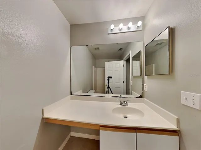 $1,800 | 3221 Utah Drive, Deltona, FL 32738