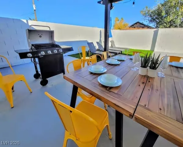 $3,795 | 3113 Black Forest Drive, Las Vegas, NV 89102