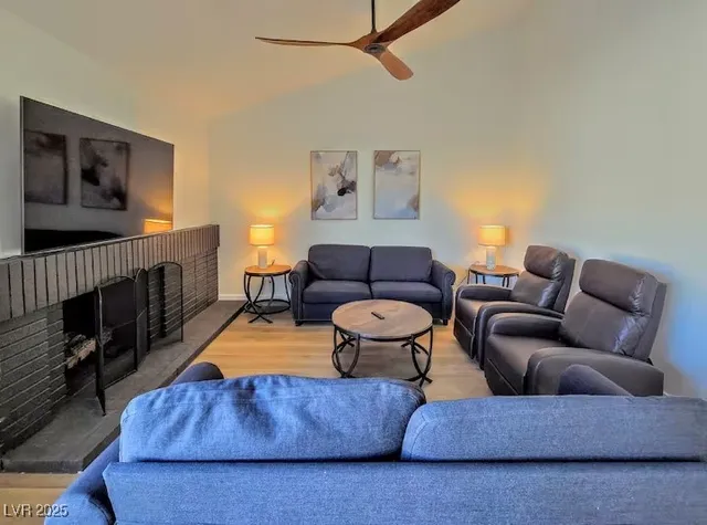 $3,795 | 3113 Black Forest Drive, Las Vegas, NV 89102