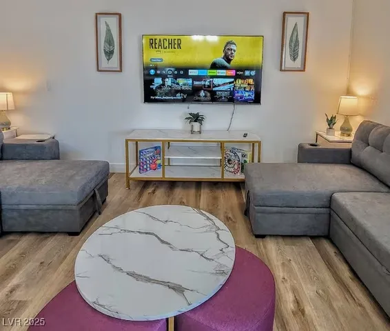 $3,795 | 3113 Black Forest Drive, Las Vegas, NV 89102