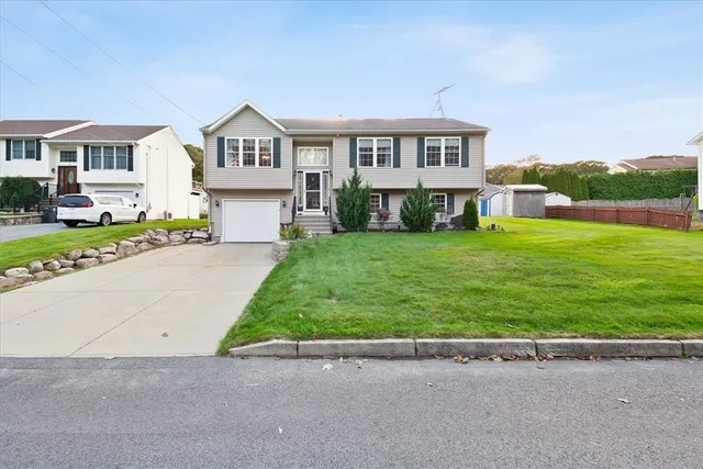 $574,900 | 80 Tomahawk Trail, Cranston, RI 02921