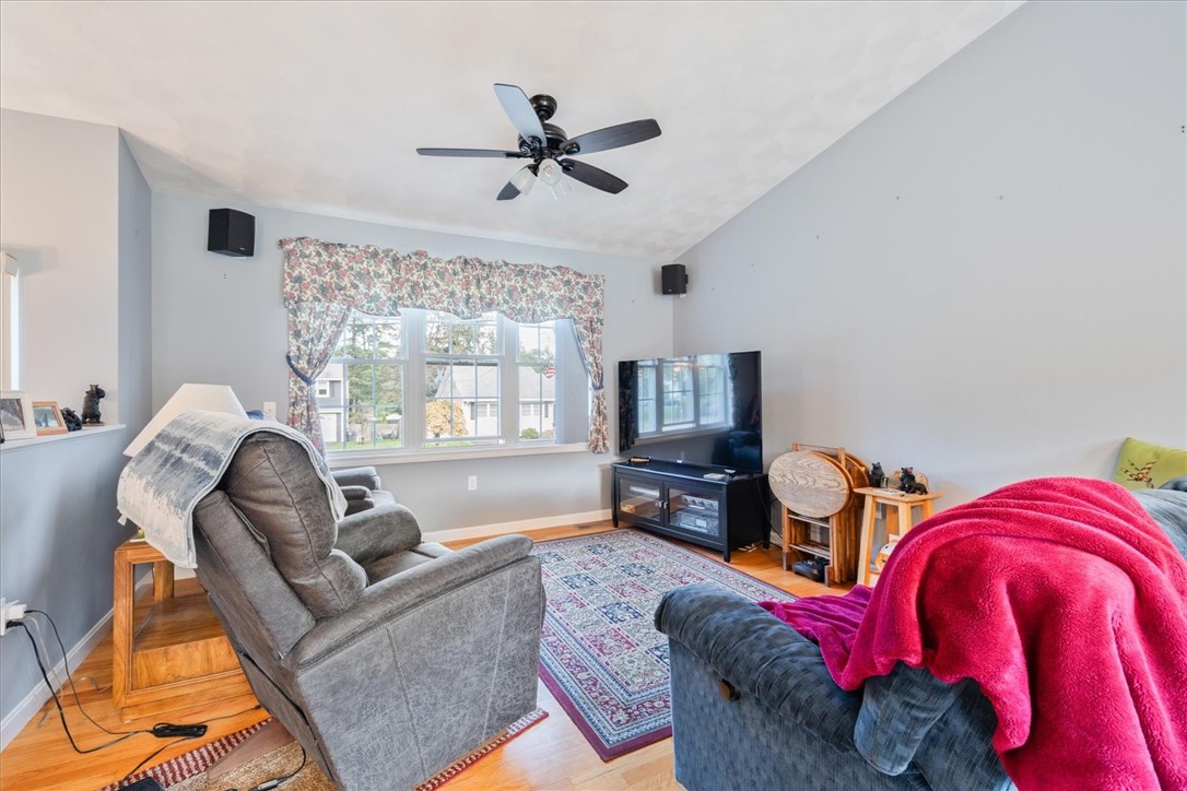 80 Tomahawk Trail Cranston, RI 02921 - Photo 15 of 44