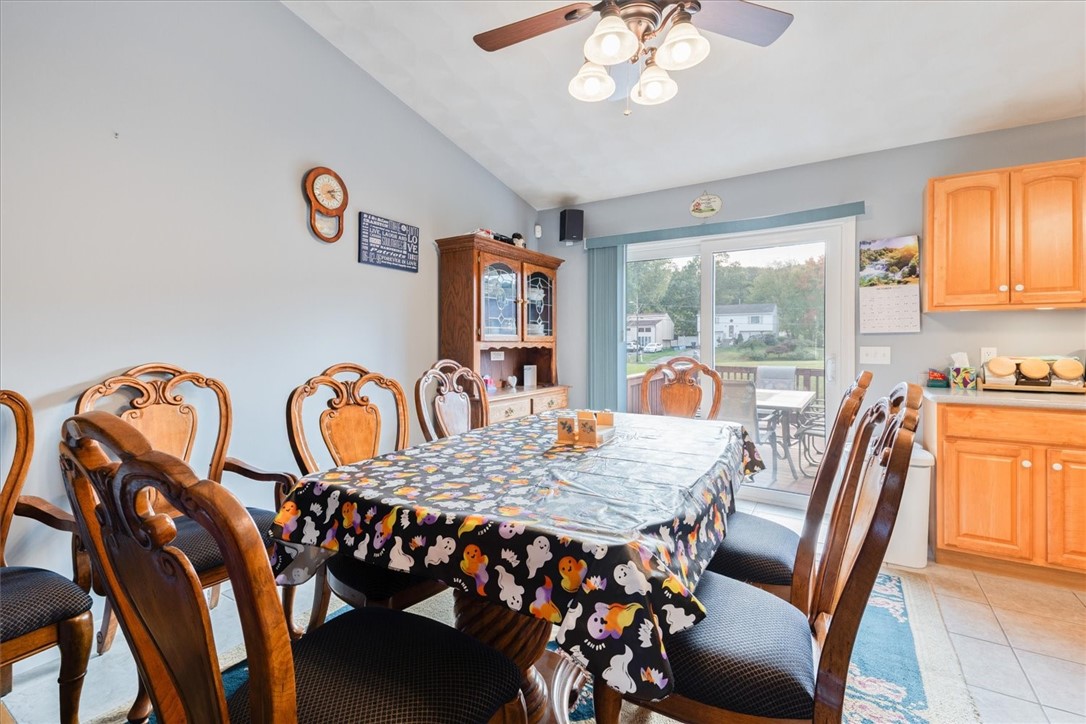 80 Tomahawk Trail Cranston, RI 02921 - Photo 20 of 44