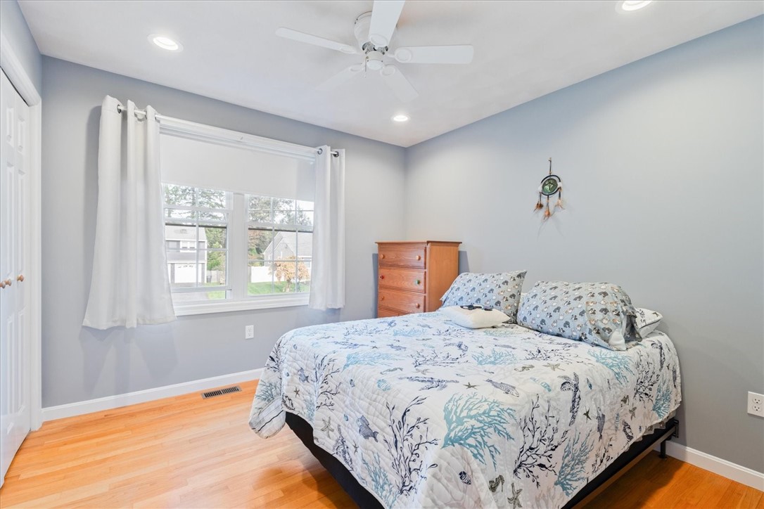 80 Tomahawk Trail Cranston, RI 02921 - Photo 21 of 44