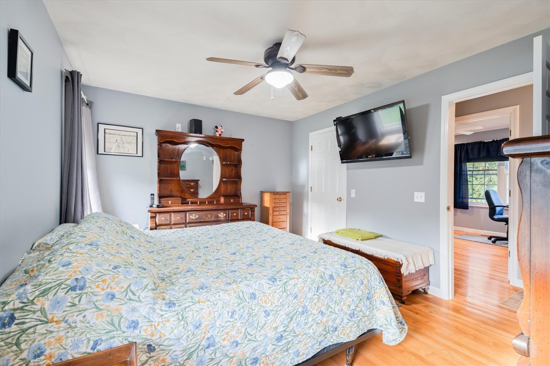 80 Tomahawk Trail Cranston, RI 02921 - Photo 30 of 44